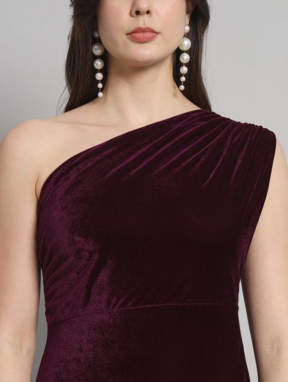 women maroon velvet bodycon dress - 21286132 - Standard Image - 5