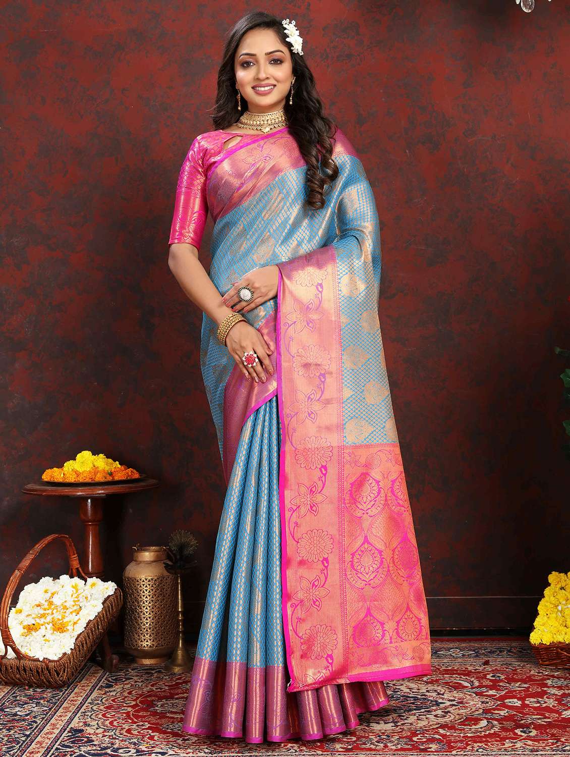 women self design banarasi saree with blouse - 21286578 - Zoom Image - 0