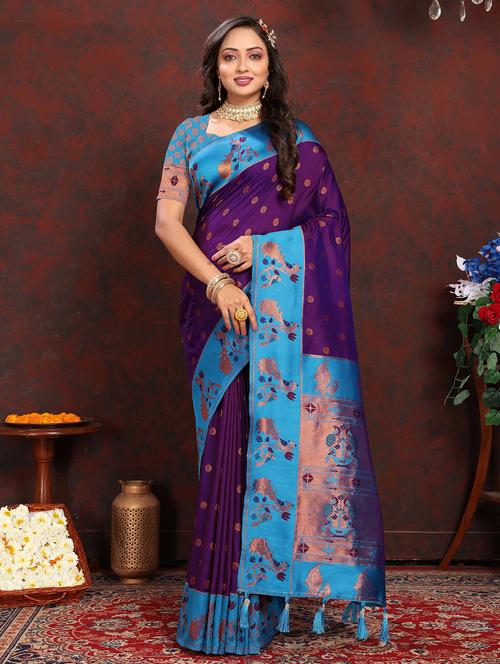 women self design banarasi saree with blouse - 21286630 - Standard Image - 0
