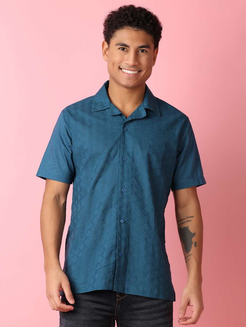 men short sleeves self design casual shirt