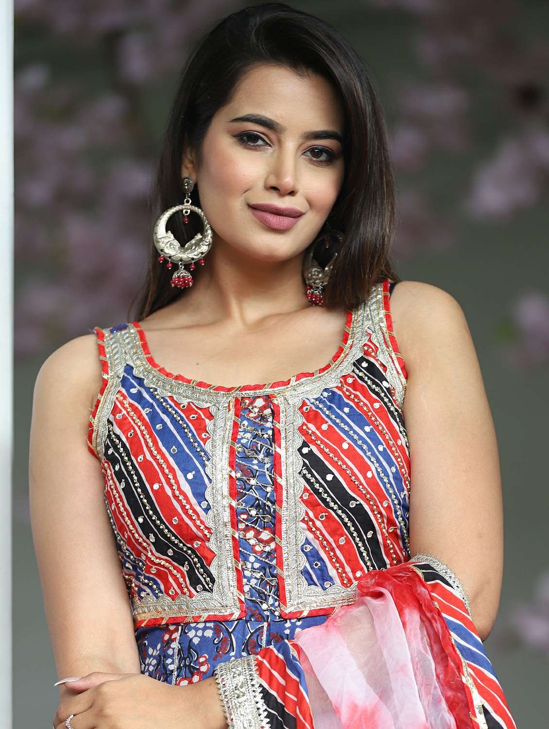 women blue kurta sharara set with dupatta - 21289092 - Standard Image - 3