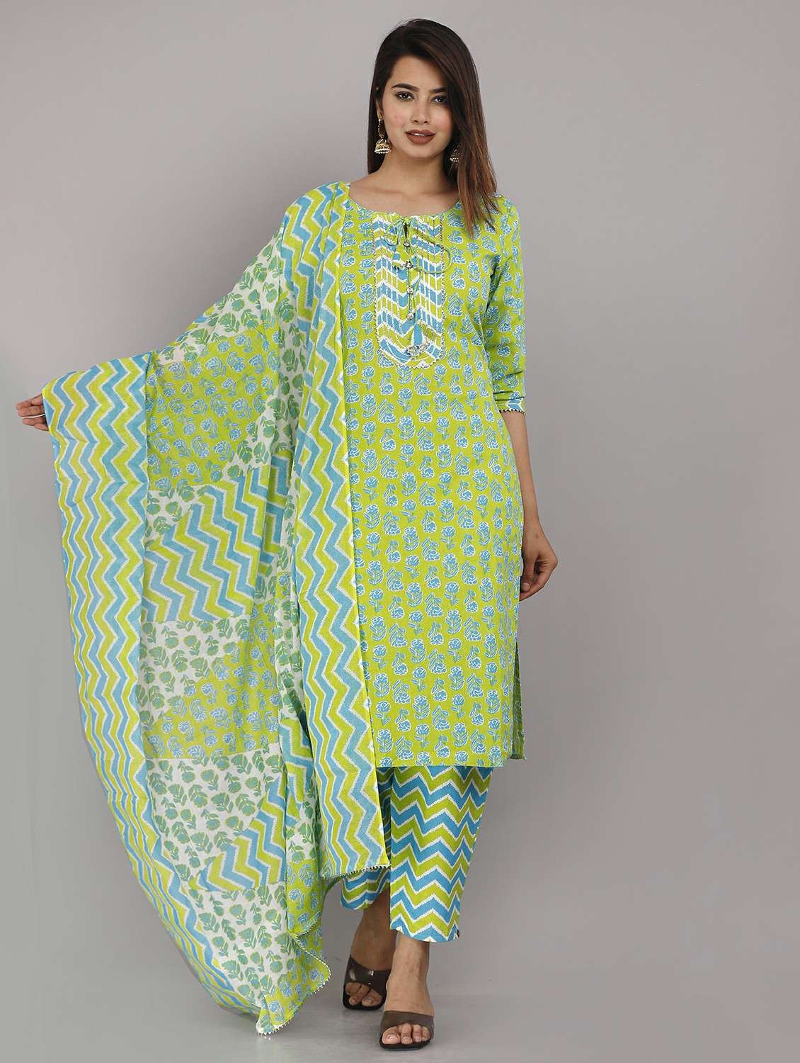 green kurta pant set with dupatta - 21289135 - Zoom Image - 0