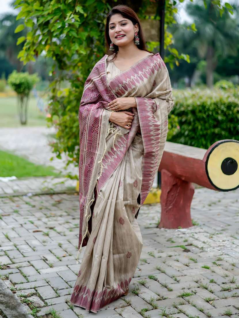 women beige tussar saree - 21294658 - Zoom Image - 0