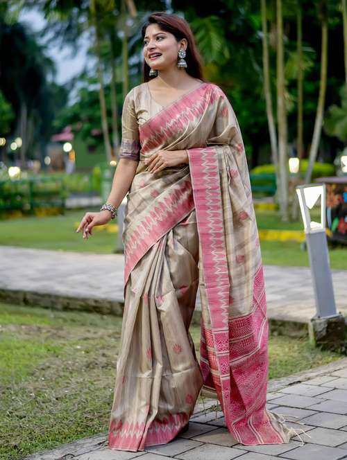 women beige self design tussar saree - 21294660 - Standard Image - 0