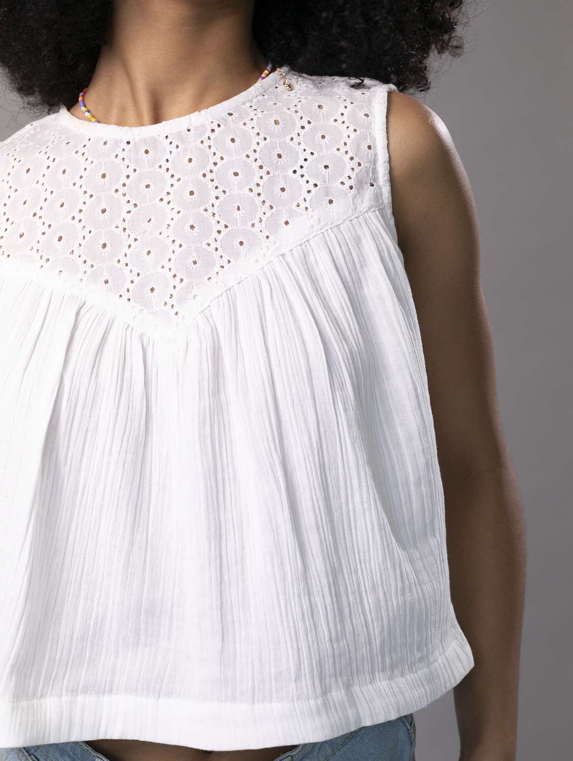 women sleeveless schiffli detailed a line top - 21295249 -  Standard Image - 5