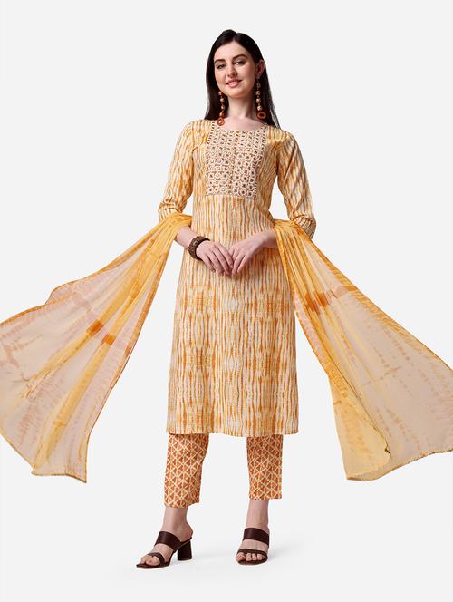 yellow printed suit set - 21295935 - Standard Image - 0