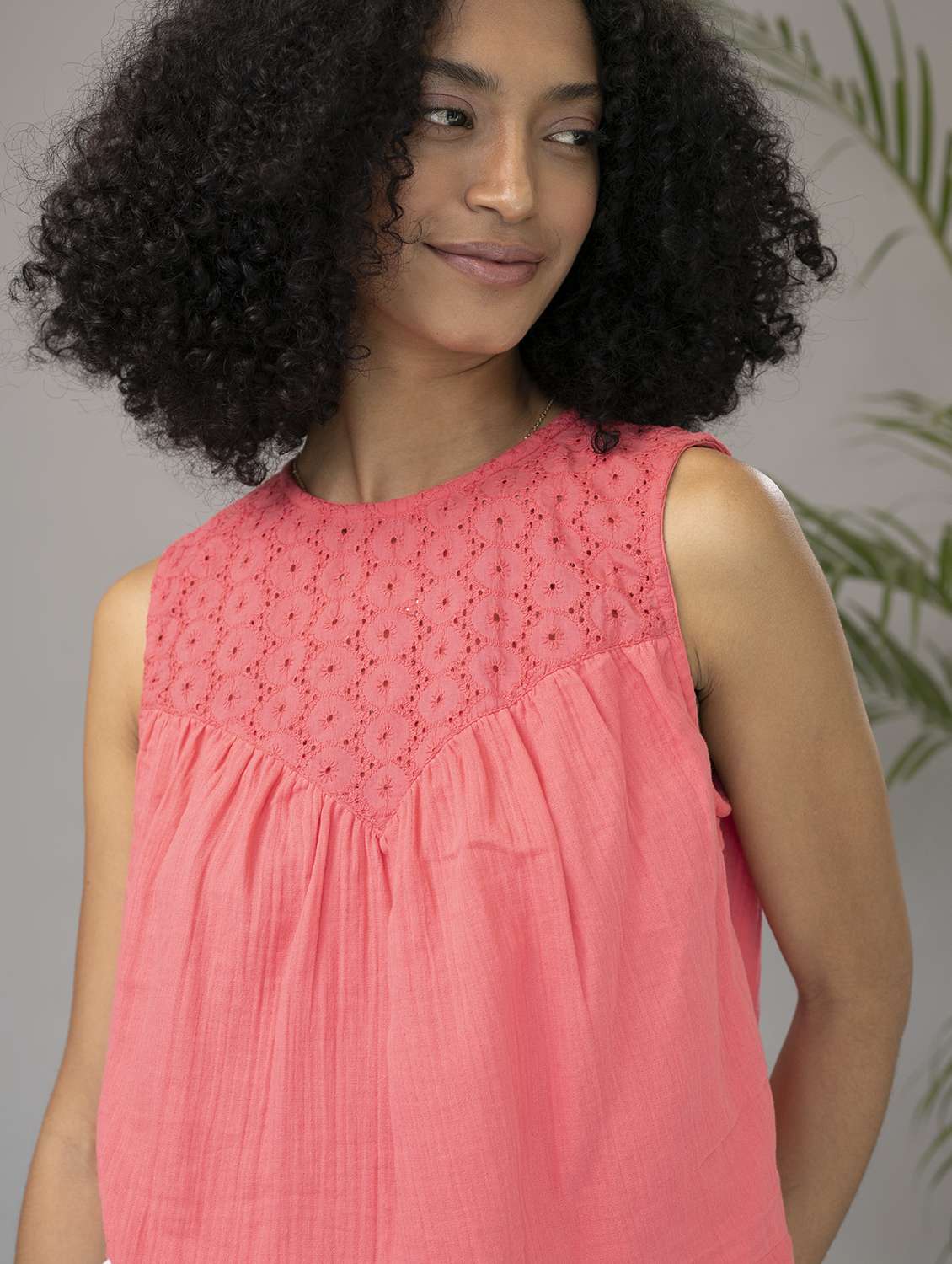 women solid sleeveless schiffli detailed a line top - 21297288 -  Standard Image - 5