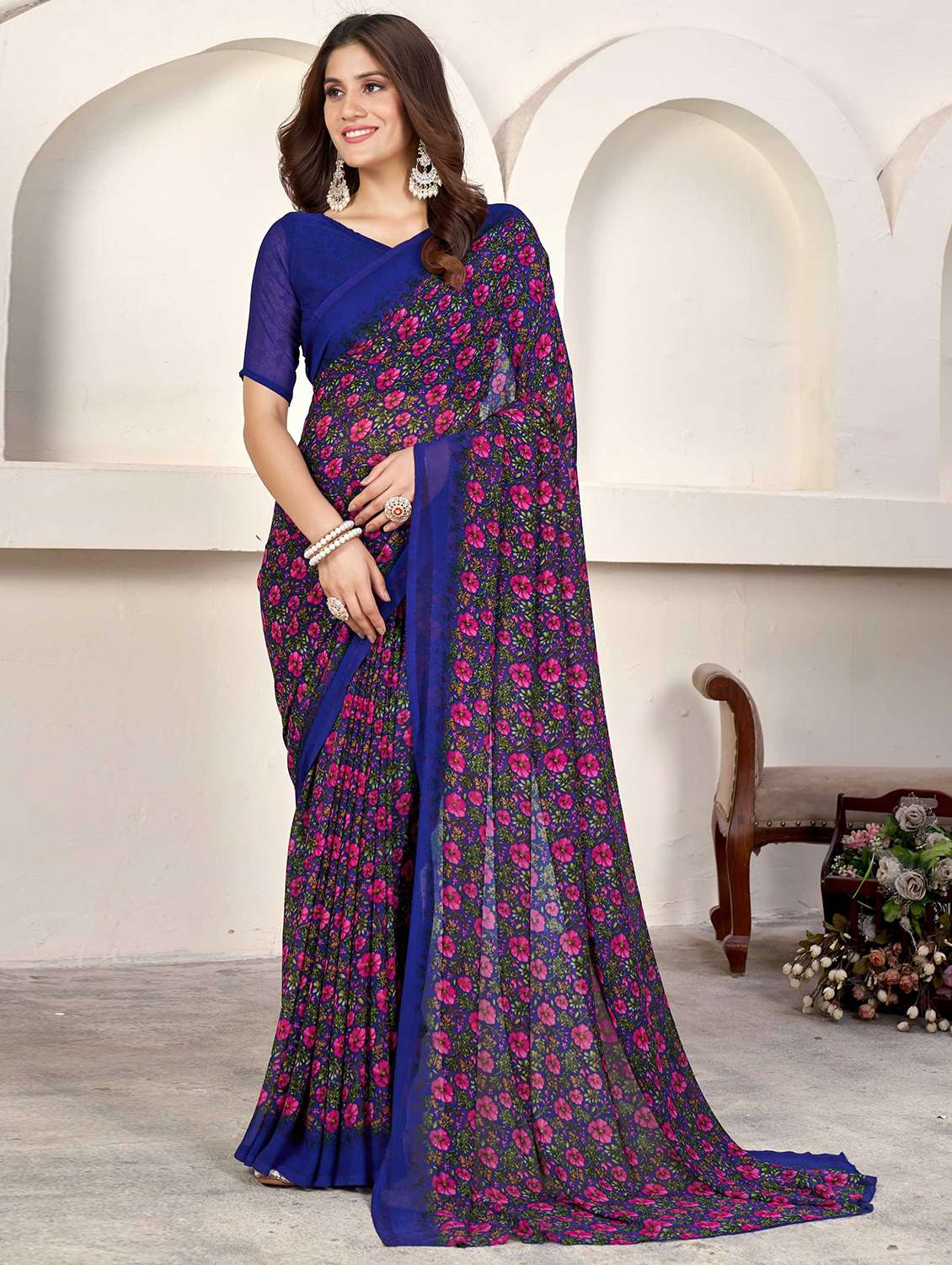 women floral printed saree - 21303705 - Zoom Image - 0