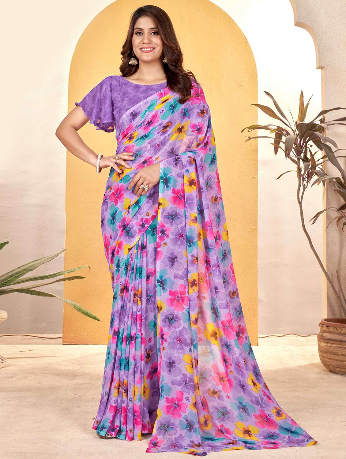 women floral printed saree - 21303708 - Zoom Image - 0