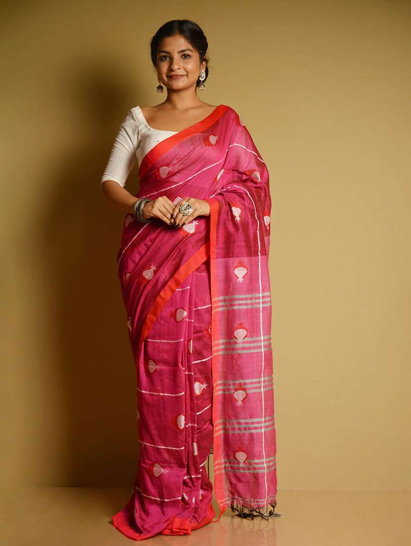 women self design handloom saree - 21304147 - Zoom Image - 0