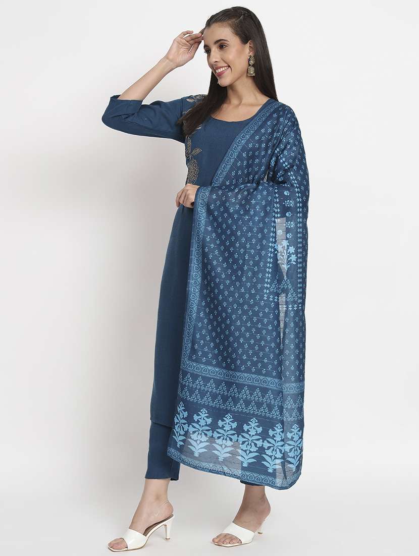 women kurta pant set with dupatta - 21304219 - Standard Image - 3