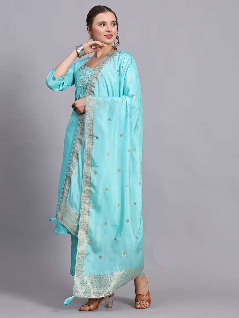 women three quarter sleeve kurta pant with dupatta set - 21304235 -  Standard Image - 3