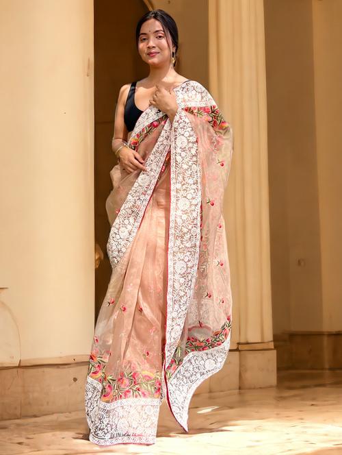 women peach embroidered saree with blouse - 21304293 - Standard Image - 0