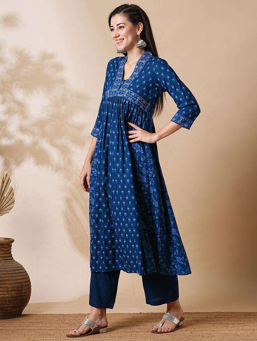 globus women blue allover floral printed pleated & panelled a-line nyra cut workwear kurta with straight pants - 21305291 -  Standard Image - 3