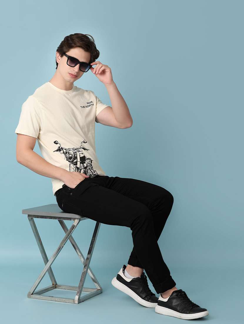 men front print short sleeve t-shirt - 21308486 -  Standard Image - 3