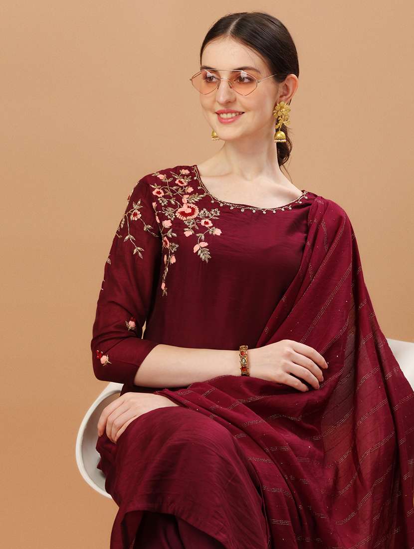 women maroon kurta dupatta set - 21308885 -  Standard Image - 3
