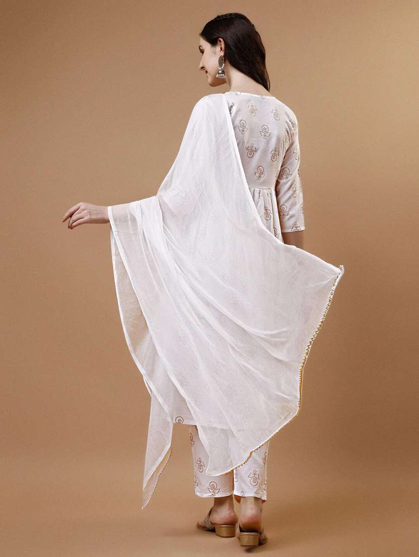 women kurta pant set with dupatta - 21309193 -  Standard Image - 3