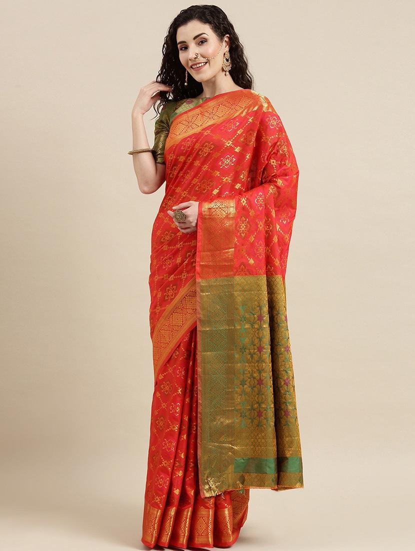 women self design banarasi saree with blouse