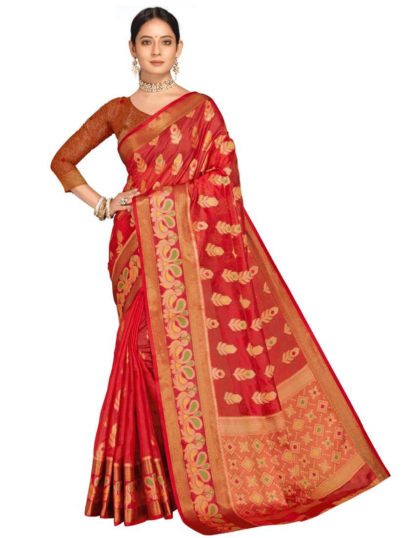 women self design banarasi saree with blouse