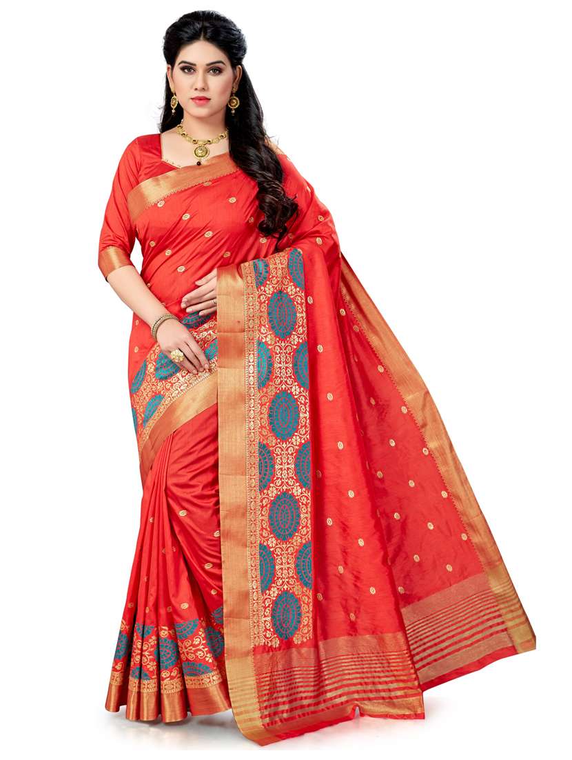 women self design bordered saree with blouse