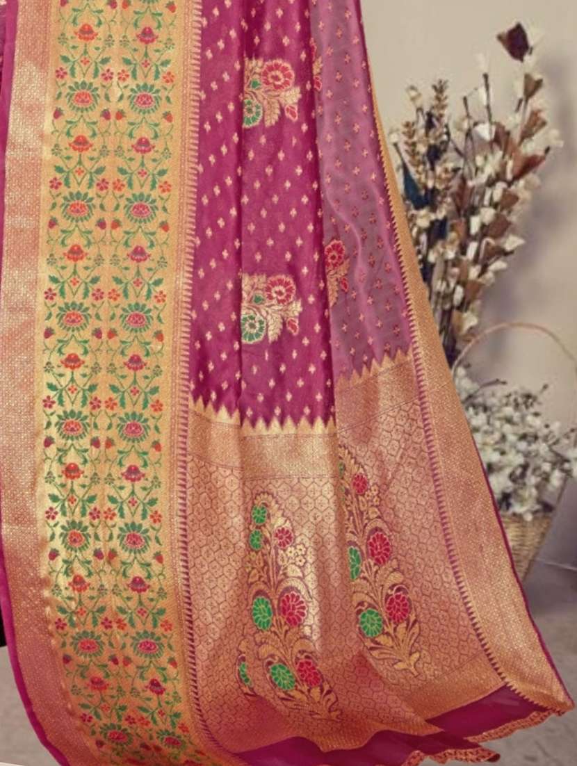 women self design banarasi saree with blouse - 21318901 - Standard Image - 3