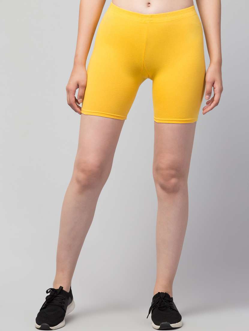 women solid mid rise active wear shorts - 21319318 - Zoom Image - 0