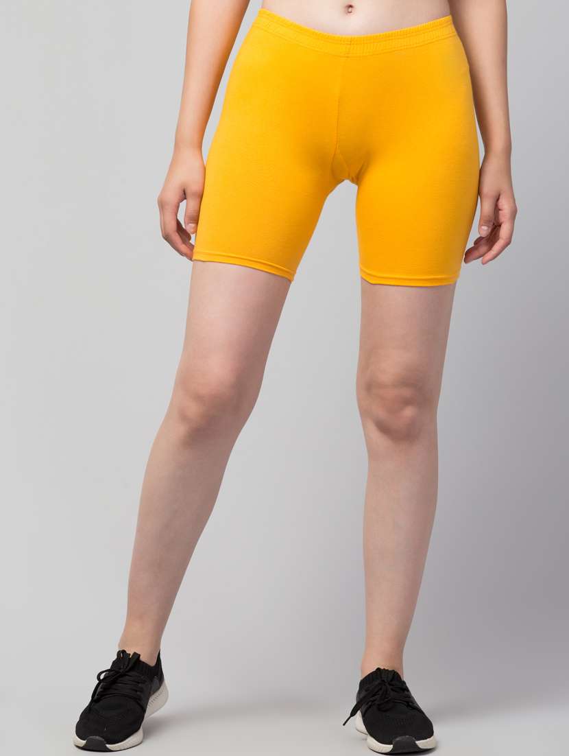 women solid mid rise active wear shorts - 21319346 - Zoom Image - 0
