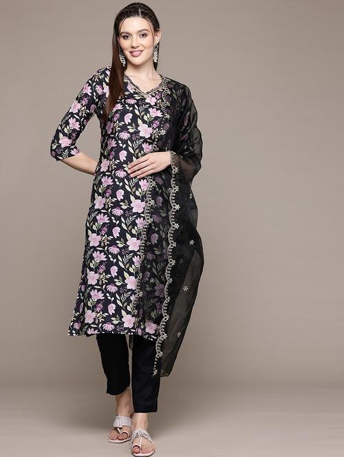 women three quarter sleeve kurta pant with dupatta set - 21320638 - Standard Image - 0