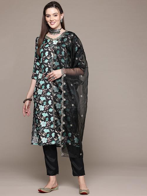 women three quarter sleeve kurta pant with dupatta set - 21320639 - Standard Image - 0