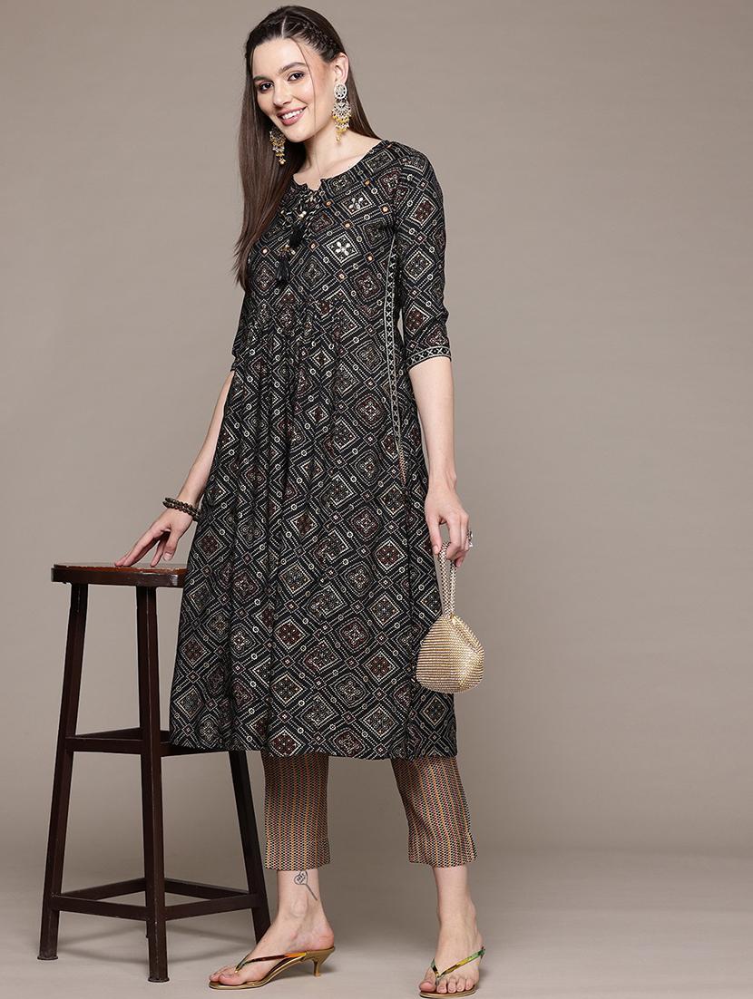 women bandhani printed notch neck kurta pant set - 21320730 - Zoom Image - 0
