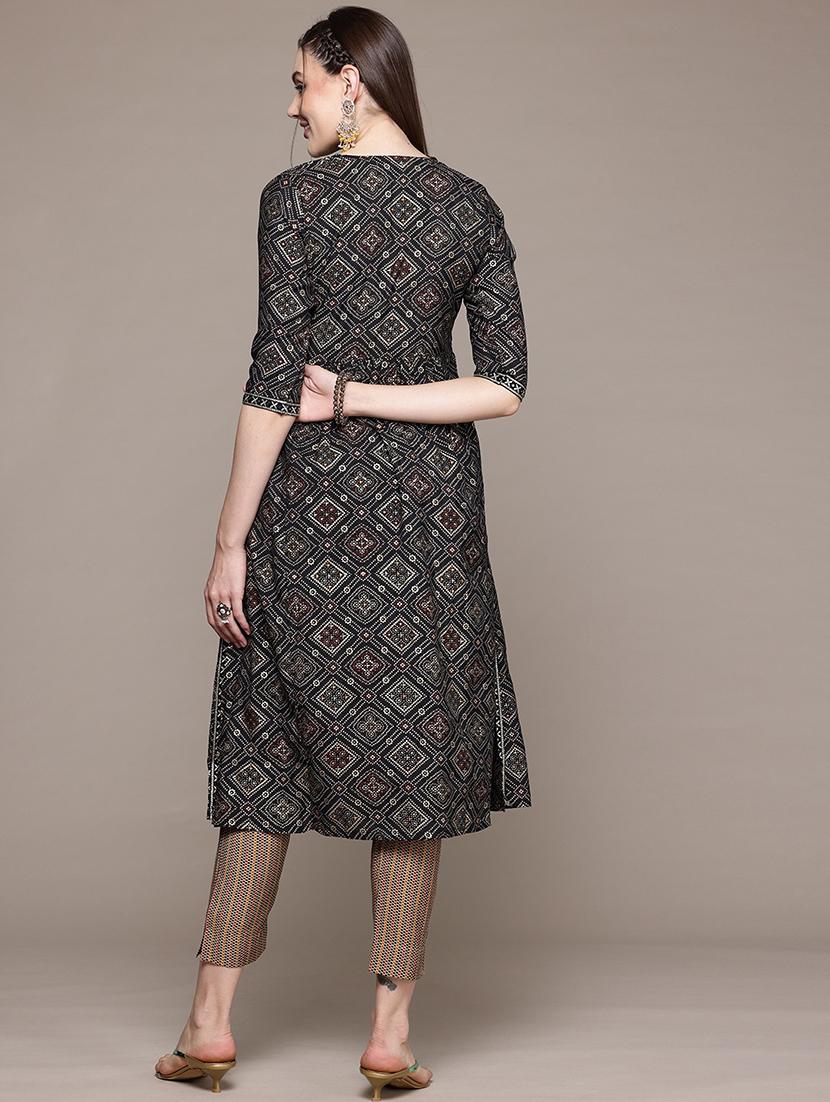 women bandhani printed notch neck kurta pant set - 21320730 - Standard Image - 3