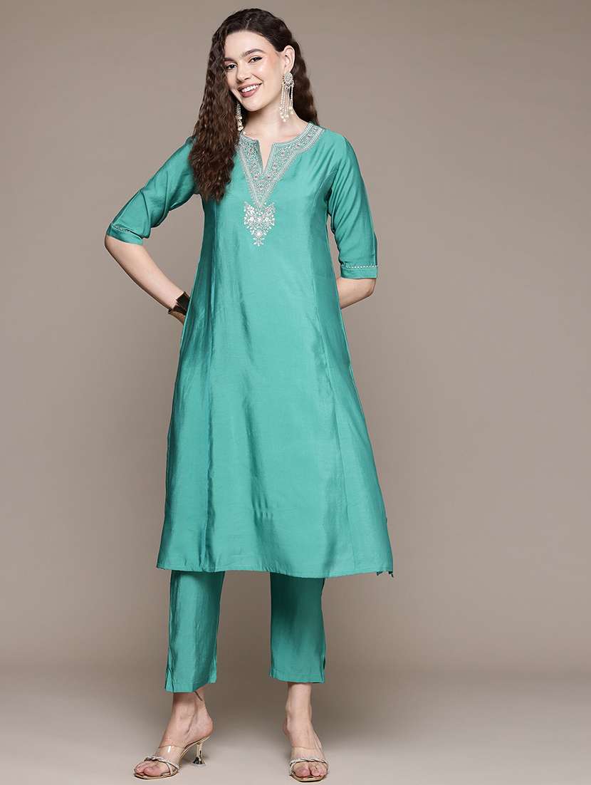 women embroidered notch neck kurta pant set