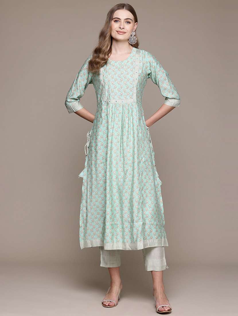 women printed round neck kurta pant set