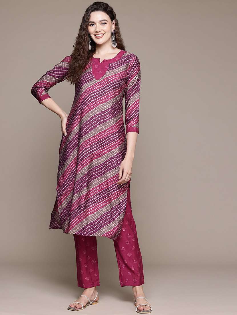 women printed notch neck kurta pant set - 21320744 -  Zoom Image - 0