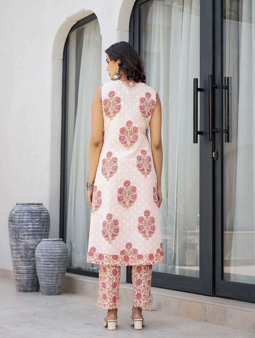 women three quarter sleeve kurta pant with dupatta set - 21331679 -  Standard Image - 3