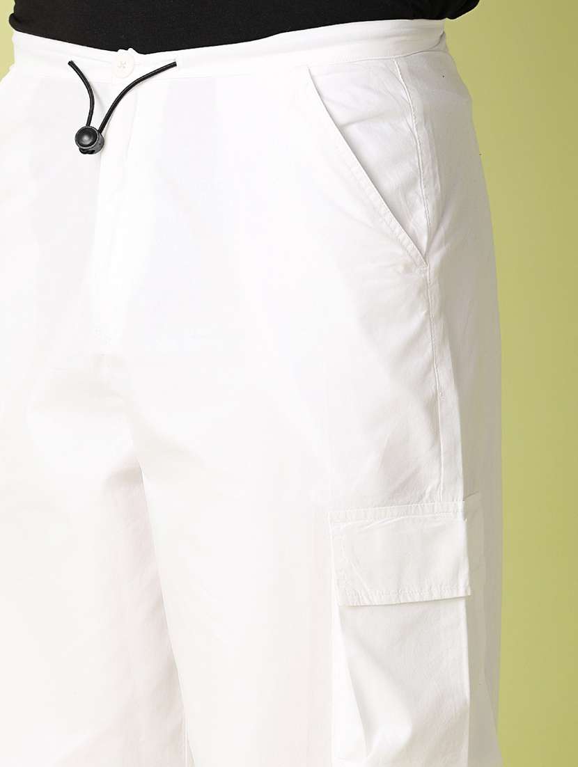 men mid rise solid cargos - 21332030 -  Standard Image - 5