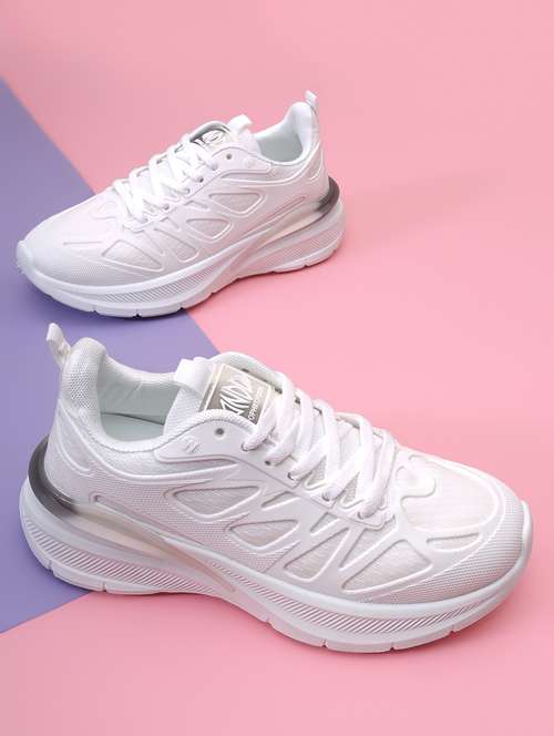 Sports Shoes