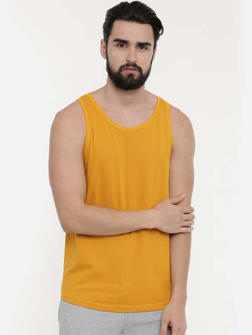 men solid sleeveless vest - 21334830 - Standard Image - 0