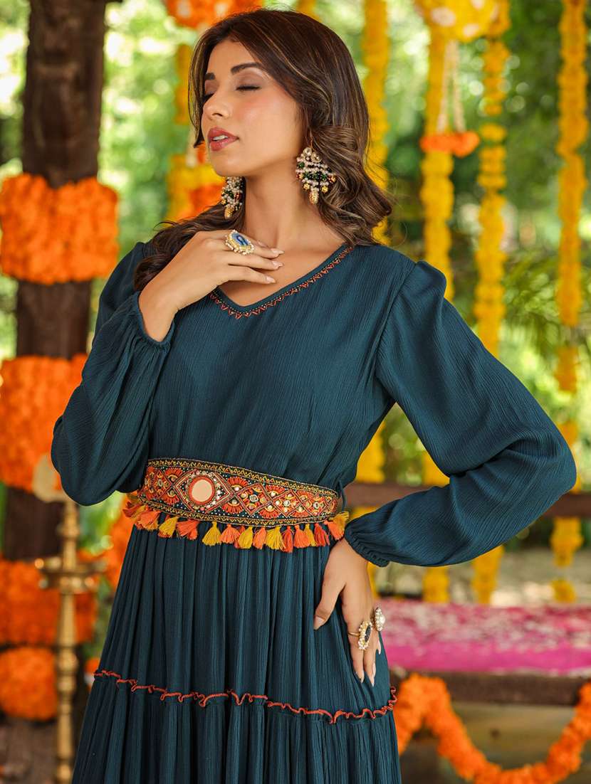 women round neck tiered dress - 21337752 -  Standard Image - 3