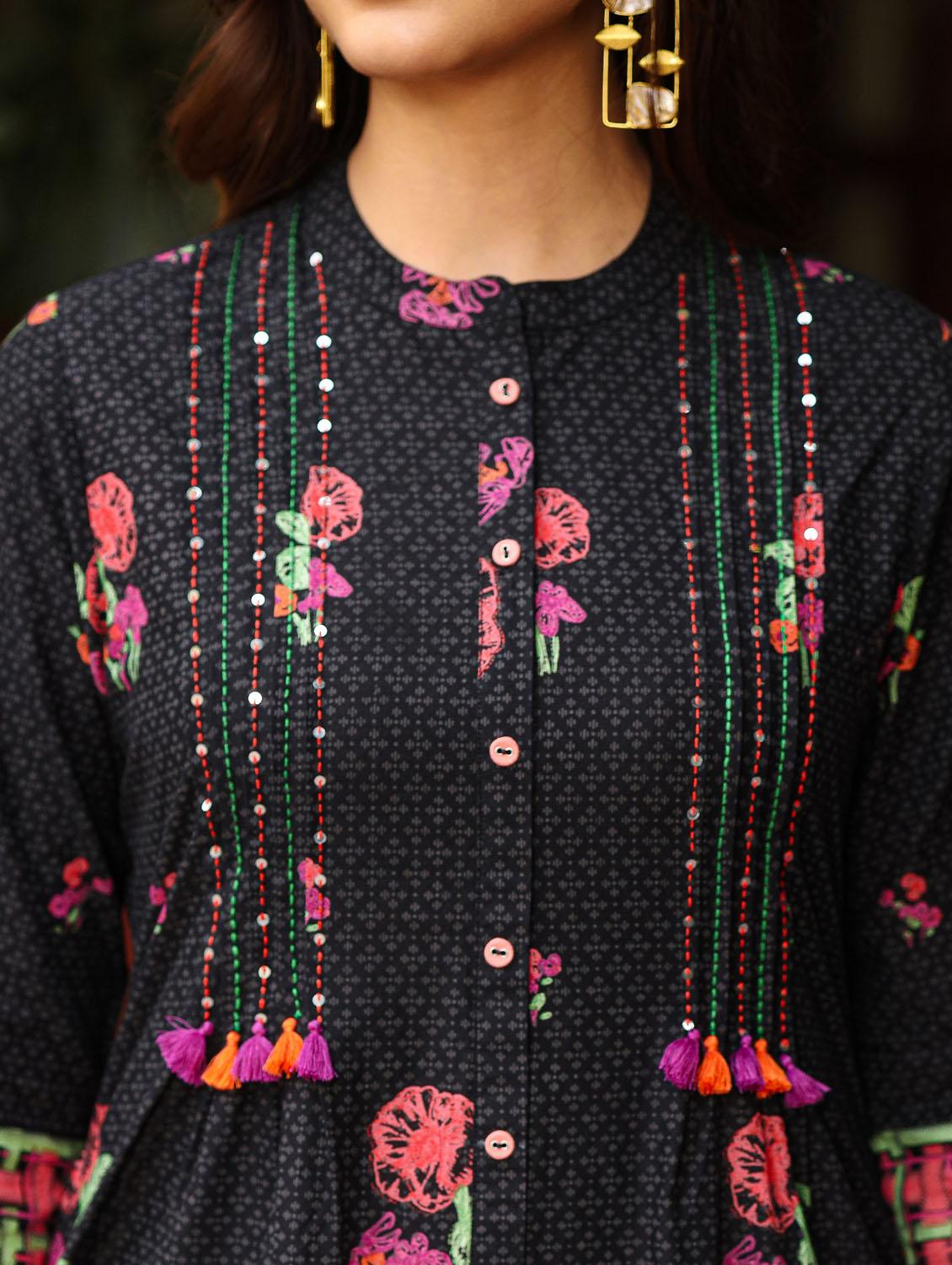 black floral printed ethnic dress - 21337957 - Standard Image - 3