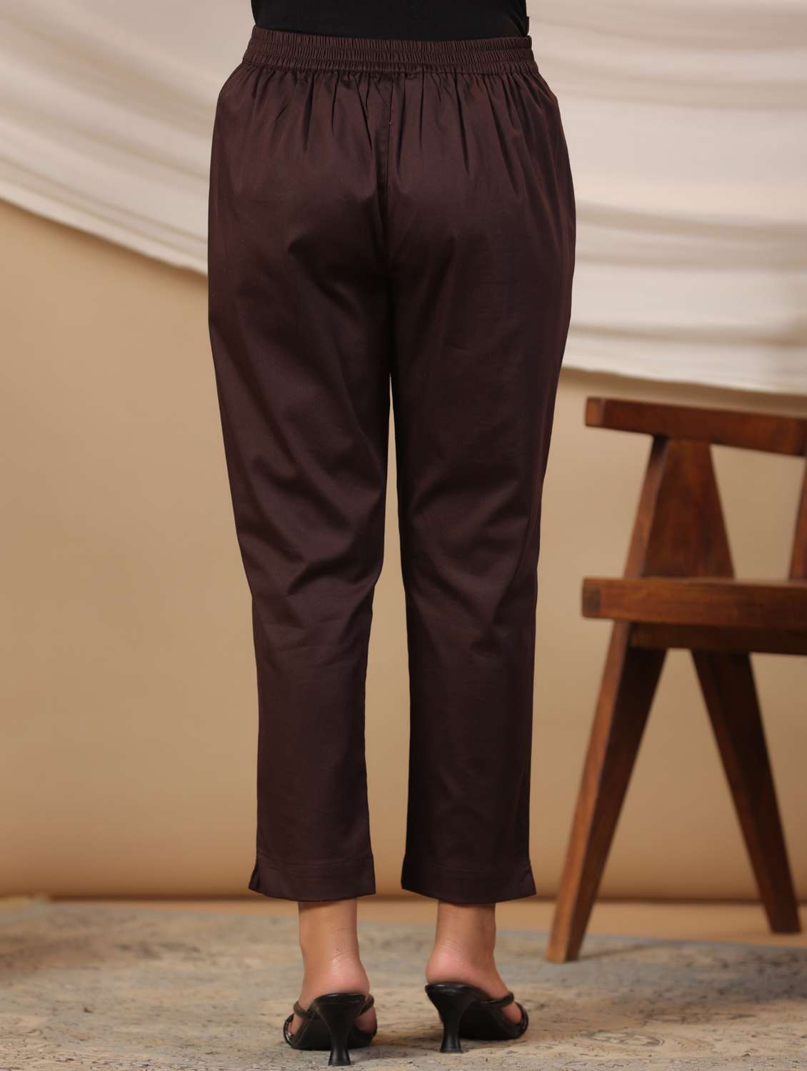 women solid mid rise cigarette pant - 21337976 -  Standard Image - 3