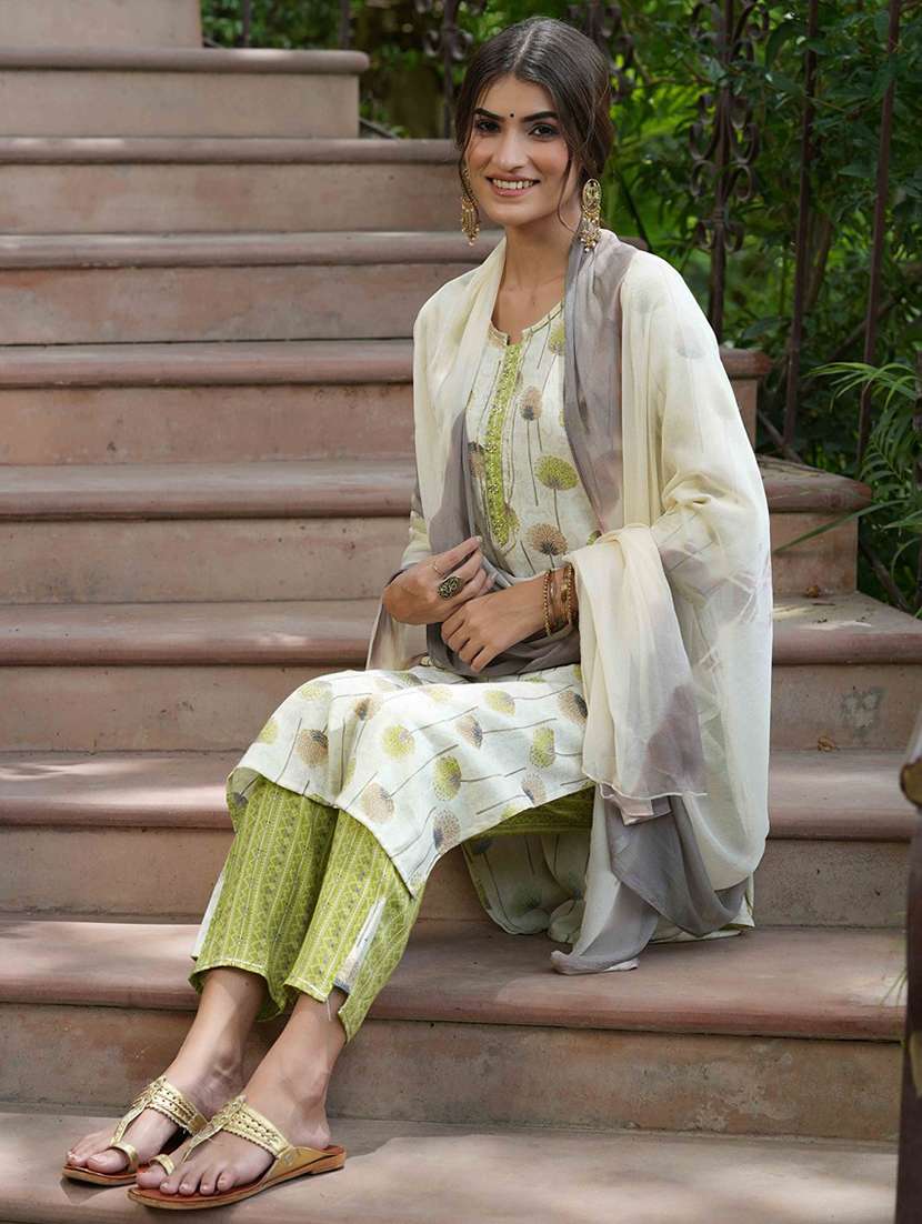 women three quarter sleeve kurta pant with dupatta set - 21338539 - Standard Image - 3