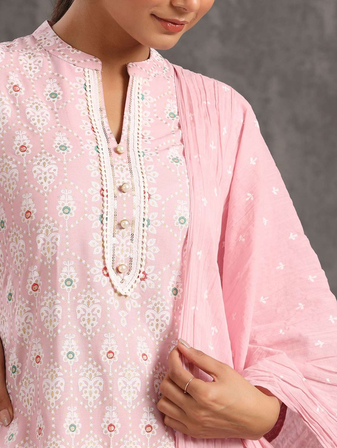 women kurta palazzo set with dupatta - 21338544 -  Standard Image - 3