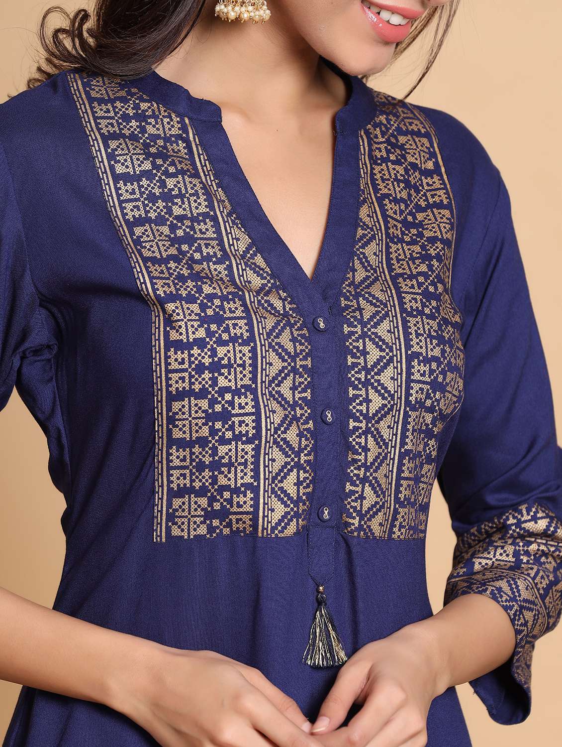 women three quarter sleeve straight kurta - 21338668 -  Standard Image - 3