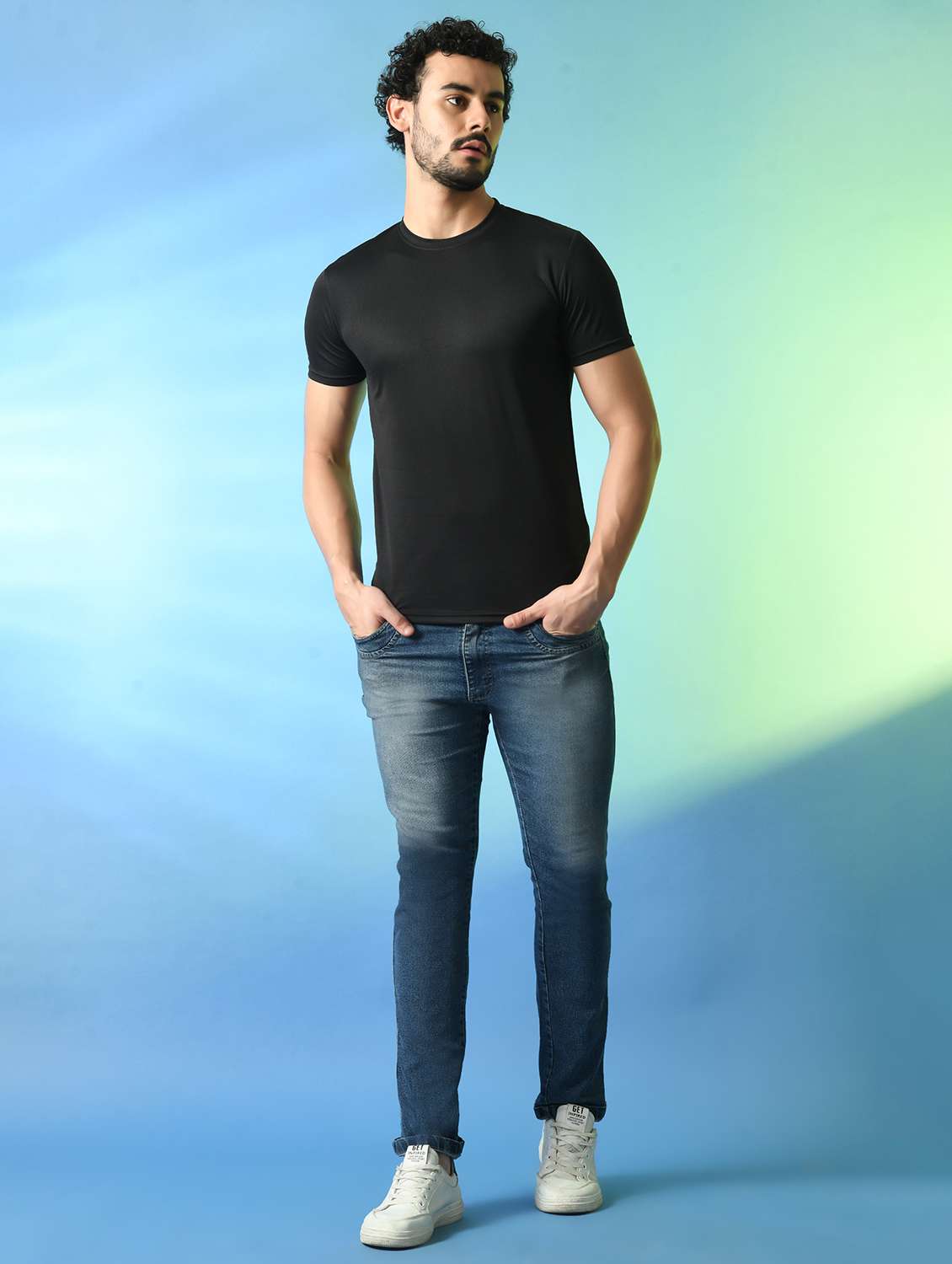 men round neck plain t-shirt - 21340507 - Standard Image - 3