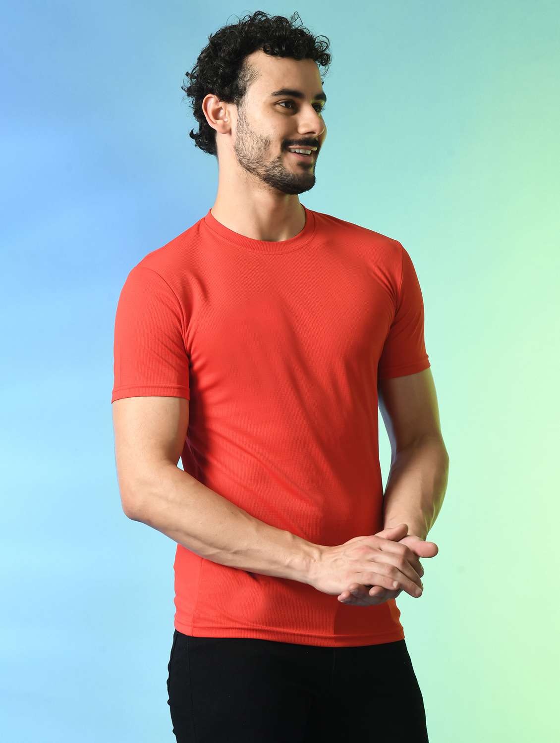 men round neck plain t-shirt