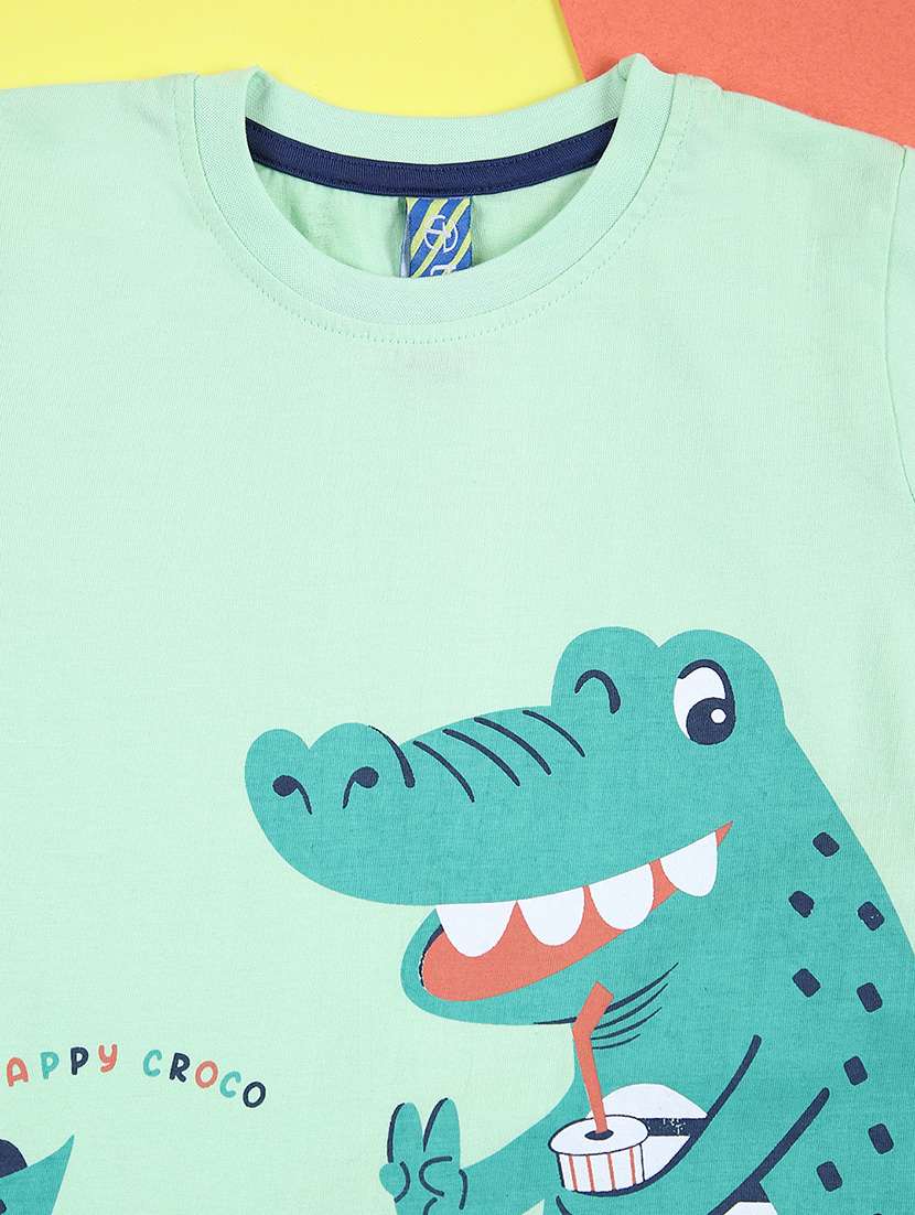 boys green graphic shorts set - 21344388 -  Standard Image - 3