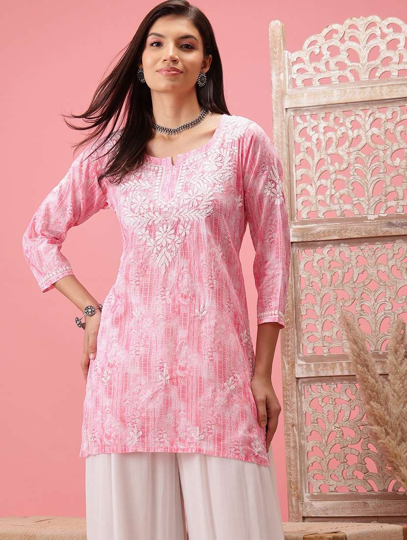 women three quarter sleeves chikankari kurti - 21344937 - Zoom Image - 0