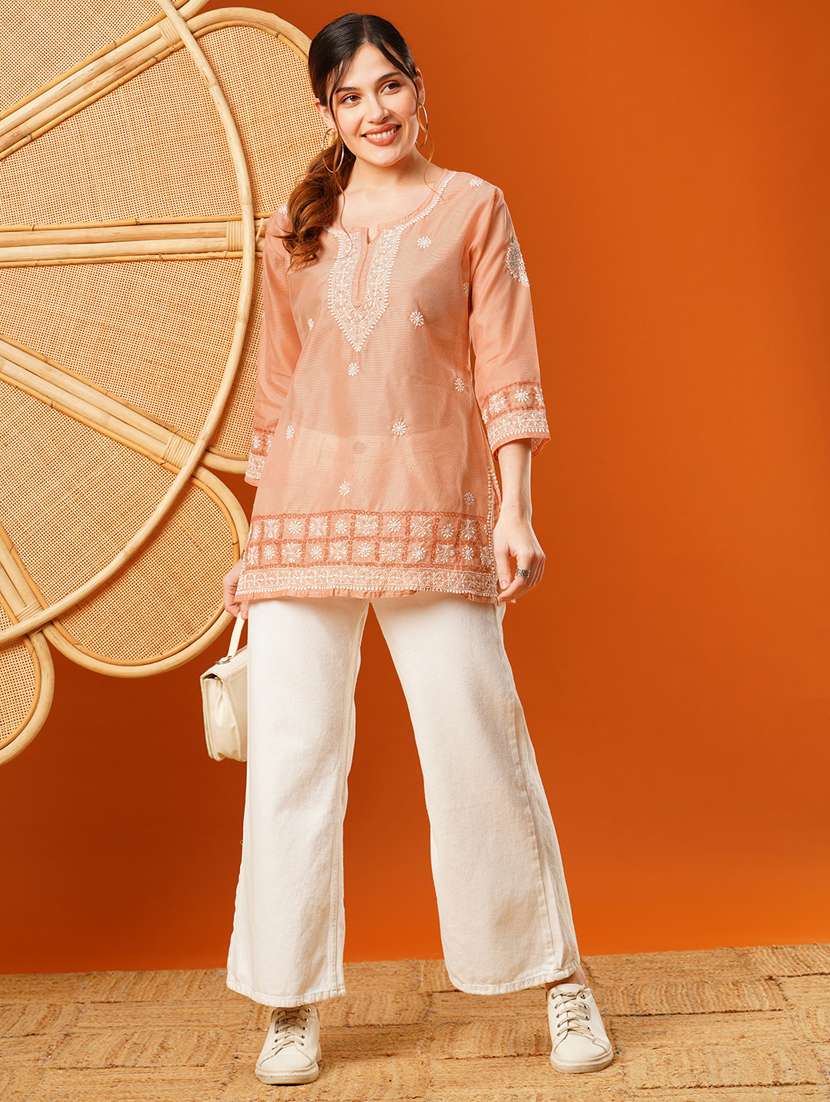 women three quarter sleeves chikankari kurti - 21344939 -  Standard Image - 3