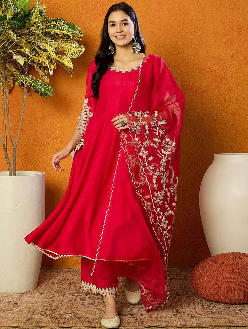 women red embroidered suit set - 21345839 - Zoom Image - 0